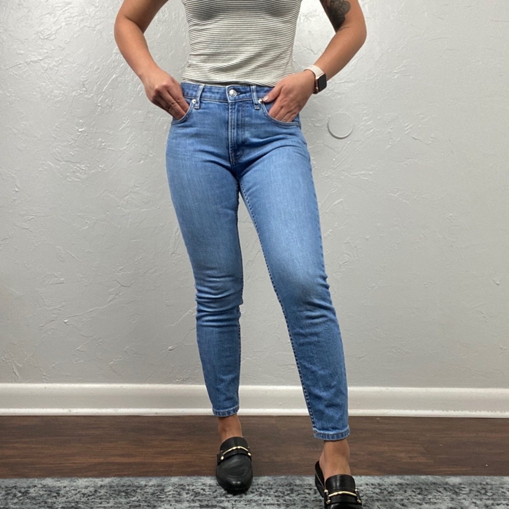 Everlane medium wash Midrise ankle jeans size 26